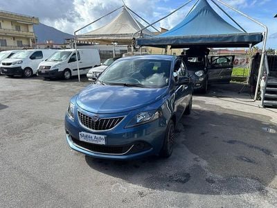 Usata Lancia Ypsilon 69 CV (50 kW) 2023 Blu Utilitaria