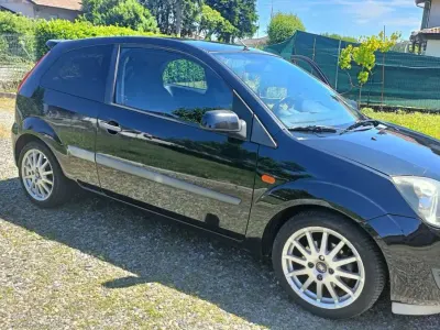 Usata Ford Fiesta ST 90 CV (66 kW) 2008 Nero Utilitaria
