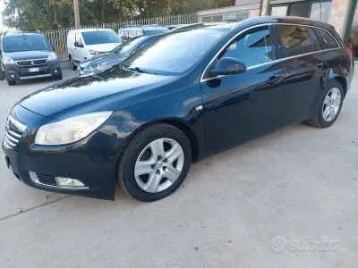 Usata Opel Insignia 131 CV (96 kW) 2011 Nero Station wagon