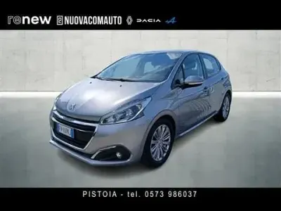 Usata Peugeot 208 Allure 100 CV (73 kW) 2019 Grigio chiaro Utilitaria