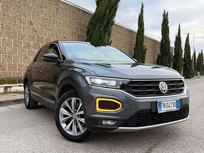 Usata VW T-Roc 116 CV (85 kW) 2018 Grigio SUV