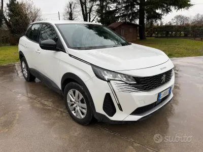 Usata Peugeot 3008 Active 131 CV (96 kW) 2022 Bianco SUV