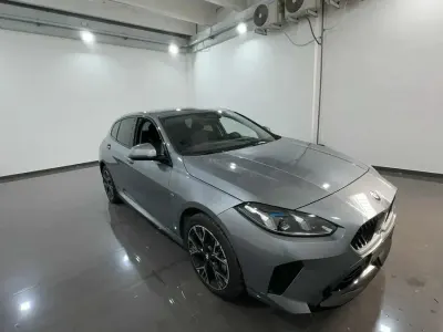 Occasion BMW 118 M Sport 150 PK (110 kW) 2025 Grijs Hatchback