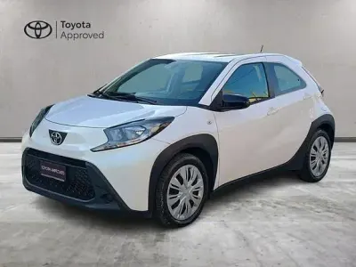 Usata Toyota Aygo X Active 72 CV (52 kW) 2022 Bianco SUV
