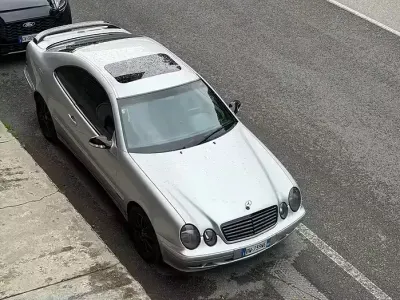 Usata Mercedes CLK230 193 CV (141 kW) 2000 Grigio