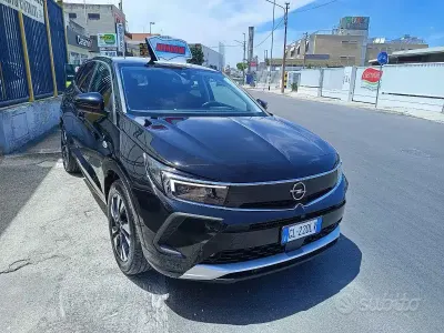 Usata Opel Grandland X Business 131 CV (96 kW) 2022 Nero SUV