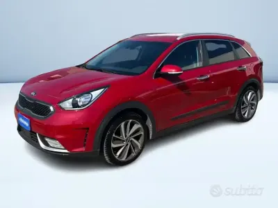 Käytetty Kia Niro Style 105 HP (77 kW) 2017 Punainen Katumaasturi