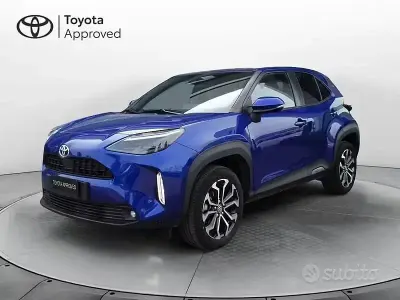 Begagnad Toyota Yaris Cross Trend 2022 Blå SUV