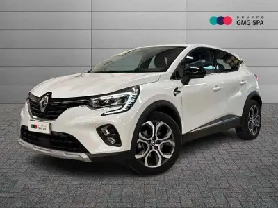 Usata Renault Captur Intens 143 CV (105 kW) 2022 Bianco SUV