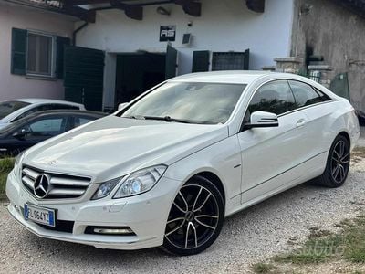 Usata Mercedes E250 204 CV (150 kW) 2012 Bianco Coupé
