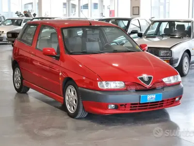 Occasion Alfa Romeo 145 Quadrifoglio 150 ch (110 kW) 1996 Rouge Citadine