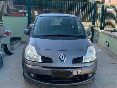 Grigio Usata 2009 Renault Modus Expression Monovolume | 4000 € (Buon prezzo)