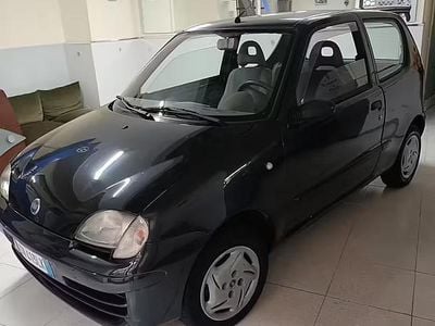 Occasion Fiat 600 Active 54 ch (39 kW) 2005 Noir Citadine