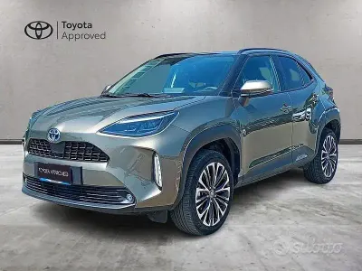Usata Toyota Yaris Cross Lounge 116 CV (85 kW) 2023 Marrone SUV