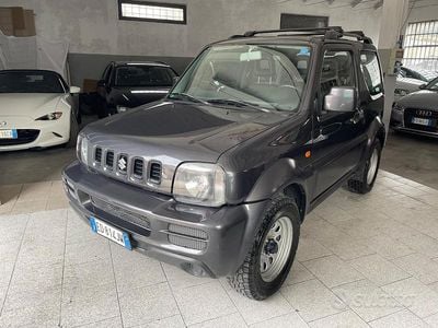 Usata Suzuki Jimny 85 CV (62 kW) 2010 Grigio SUV