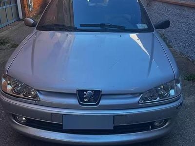 Begagnad Peugeot 306 2001 Grå Kombi