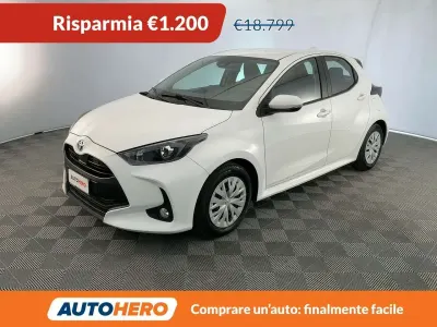Usata Toyota Yaris Active 116 CV (85 kW) 2022 Bianco Utilitaria