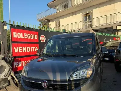 Usata Fiat Doblò S 120 CV (88 kW) 2021 Grigio Monovolume