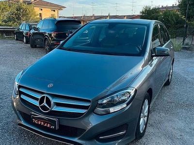 Usata Mercedes B180 Executive 135 CV (99 kW) 2018 Grigio Monovolume