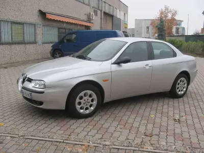 Usata Alfa Romeo 156 120 CV (88 kW) 2000 Argento Berlina