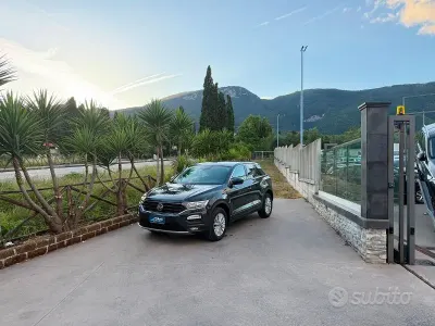 Usata VW T-Roc Advance 116 CV (85 kW) 2020 SUV