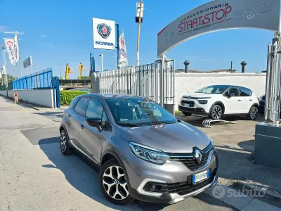 Usata Renault Captur 90 CV (66 kW) 2019 Grigio SUV