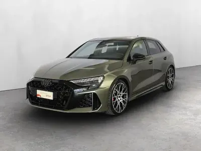 Usata Audi RS3 Sportback Comfort 400 CV (294 kW) 2025 Colore carrozzeria personalizzato audi exclusive Utilitaria