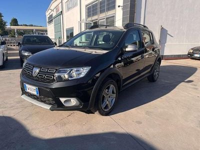 Begagnad Dacia Sandero Comfort 90 HK (66 kW) 2019 Svart Sedan