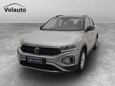 Usata VW T-Roc Life 116 CV (85 kW) 2025 Grigio SUV