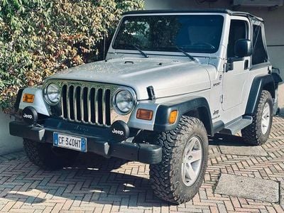 Usata Jeep Wrangler Sport 177 CV (130 kW) 2003 Grigio SUV