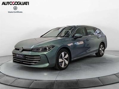 Usata VW Passat Business 150 CV (110 kW) 2024 Mariposite green metalizzato Station wagon