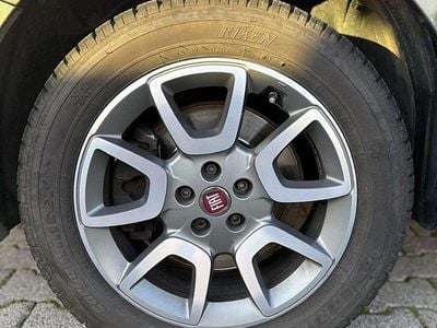 Usata Fiat Doblò Trekking 120 CV (88 kW) 2015 Gray Monovolume