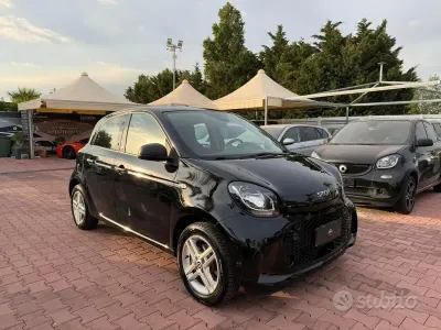 Usata Smart ForTwo Electric Drive Pure 41 kW (56 CV) 2022 Nero Berlina