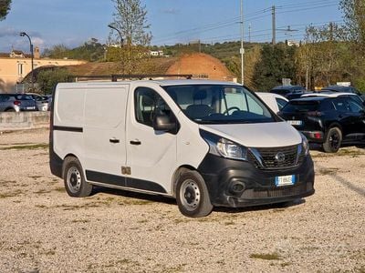 Gebraucht Nissan NV300 121 PS (88 kW) 2019 Weiß Van