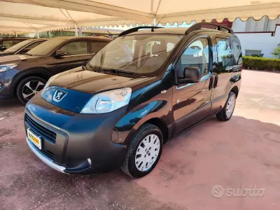 Usata Peugeot Bipper Outdoor 68 CV (50 kW) 2010 Grigio Monovolume