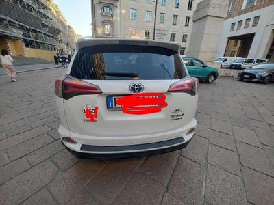 Usata Toyota RAV4 Hybrid Lounge 155 CV (114 kW) 2018 SUV