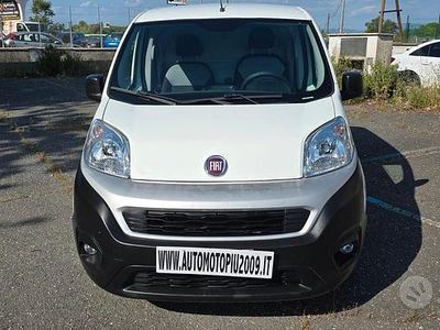 Usata Fiat Qubo Trekking 95 CV (69 kW) 2019 Bianco Monovolume