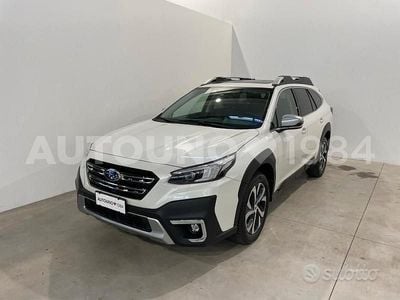 Usata Subaru Outback Premium 169 CV (124 kW) 2021 Bianco Station wagon