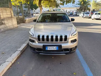 Second-hand Jeep Cherokee Limited 200 CP (147 kW) 2017 Bej SUV