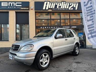 Käytetty Mercedes ML320 218 HP (160 kW) 1999 Hopea Katumaasturi