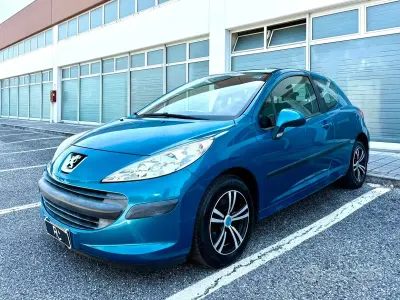 Usata Peugeot 207 95 CV (69 kW) 2009 Blu Berlina