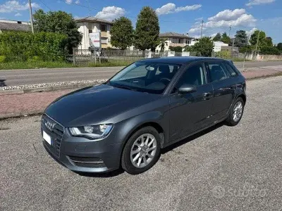Usata Audi A3 Attraction 105 CV (77 kW) 2013 Grigio Berlina