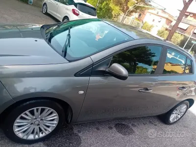 Usata Fiat Bravo 105 CV (77 kW) 2010 Grigio Utilitaria