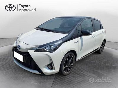 Pearl white bitone Usata 2018 Toyota Yaris Hybrid Edition Berlina | 14.900 € (Buon prezzo)