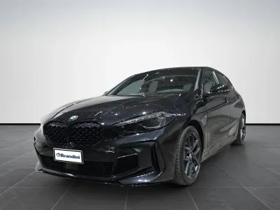 Usata BMW M135 Comfort Edition 306 CV (225 kW) 2022 Nero Utilitaria