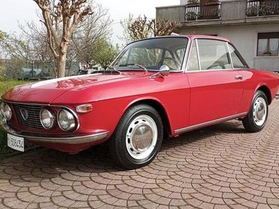 Begagnad Lancia Fulvia 80 HK (58 kW) 1966 Röd Sportkupé
