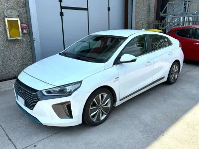 Usata Hyundai Ioniq Comfort 105 CV (77 kW) 2019 Bianco Utilitaria