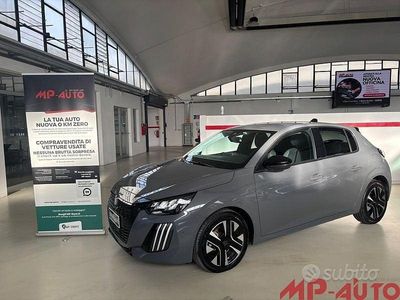 Usata Peugeot 208 Allure 101 CV (74 kW) 2024 Grigio Utilitaria