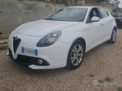 Usata Alfa Romeo Giulietta Super 109 CV (80 kW) 2016 Bianco Utilitaria