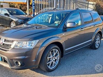 Usata Fiat Freemont Lounge 170 CV (125 kW) 2014 Grigio SUV